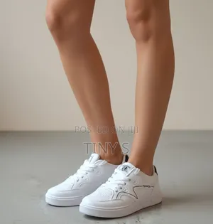 Women's Sneaker Size (37)