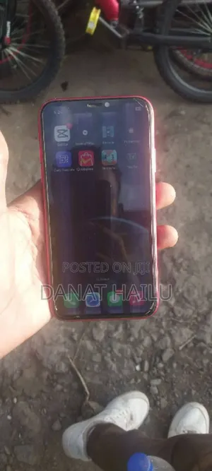 Apple iPhone 11 128 GB Red