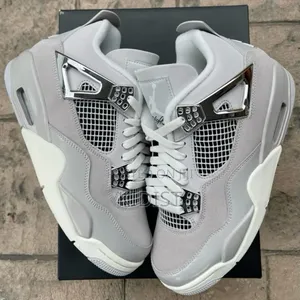 Nike #Air_jordan 4 Retro “ Frozen Moments “