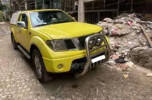 Nissan Navara 2.5 2006 Yellow