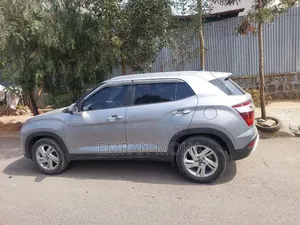 Hyundai Creta 2022 Silver