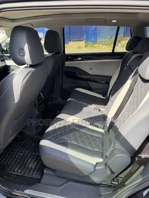 Volkswagen ID.6 2022 Blue