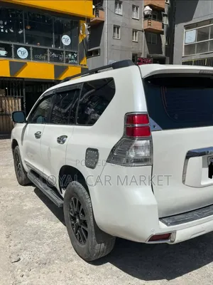 Toyota Land Cruiser Prado 2011 White