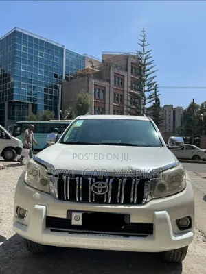 Toyota Land Cruiser Prado 2011 White
