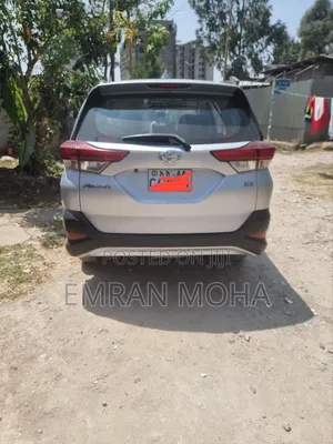 Toyota Rush 2021 Silver