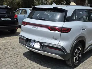 BYD Yuan Up 2025 Silver