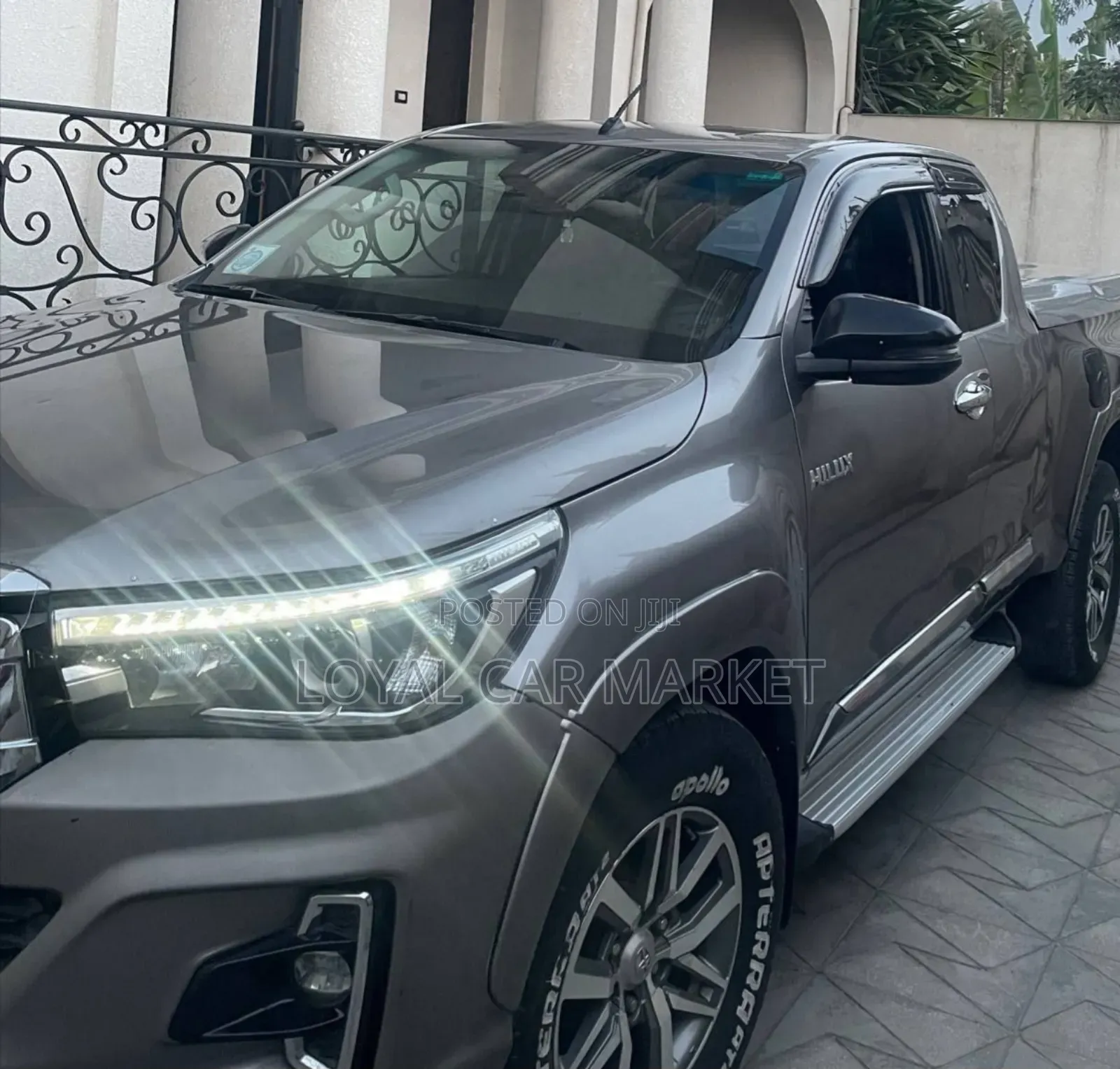 Toyota Hilux 2020 Gray