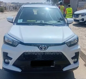 Toyota Raize 2023 White