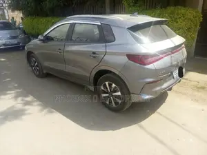 BYD E2 43 kWh 94 hp FWD 2025 Gray