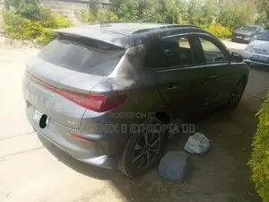 BYD E2 43 kWh 94 hp FWD 2025 Gray