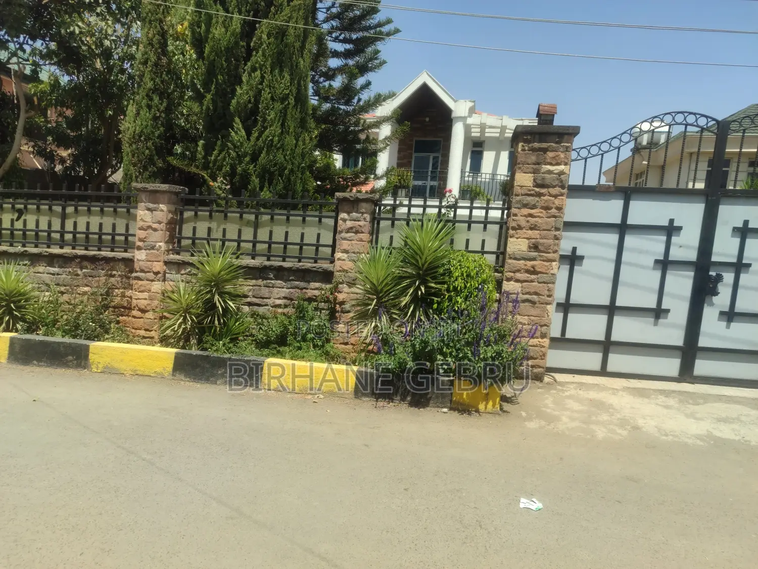 5bdrm House in G+1 House, Bole for sale