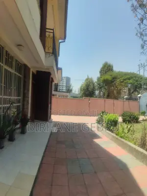 5bdrm House in G+1 House, Bole for sale