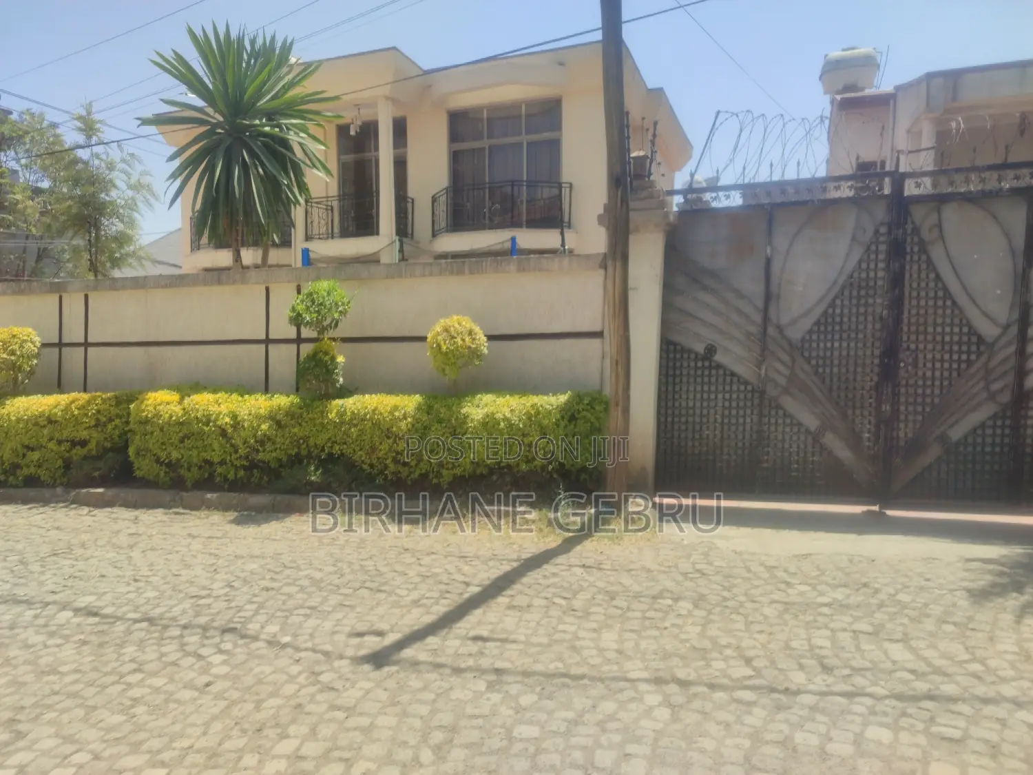 5bdrm House in G+1 House, Bole for sale