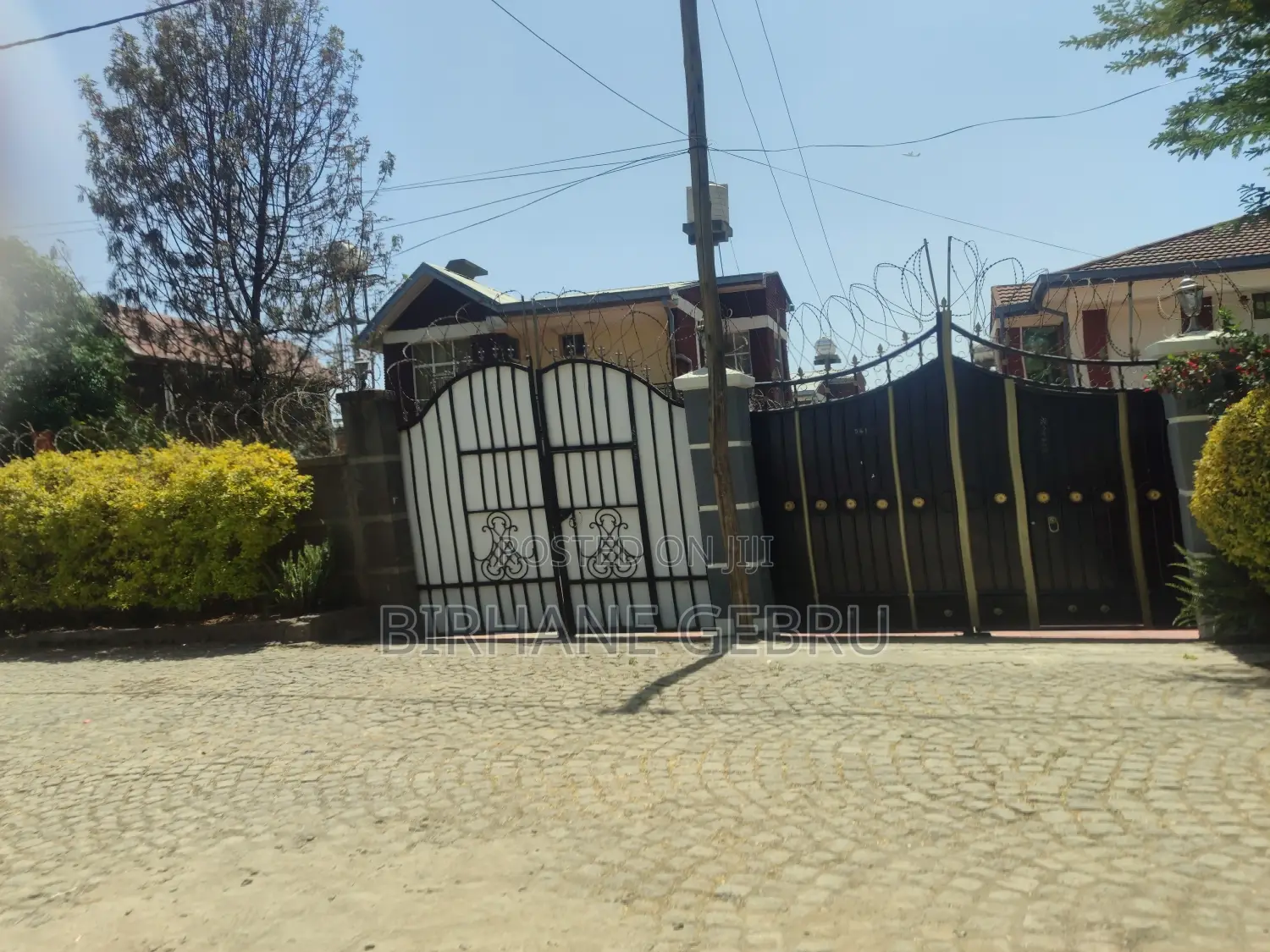 5bdrm House in G+1 House, Bole for sale