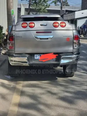 Toyota Hilux 2019 Gray