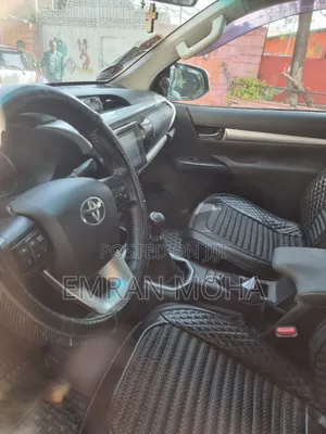 Toyota Hilux 2019 Gray