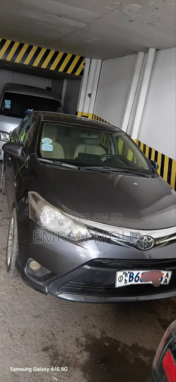 Toyota Yaris 2016 Gray
