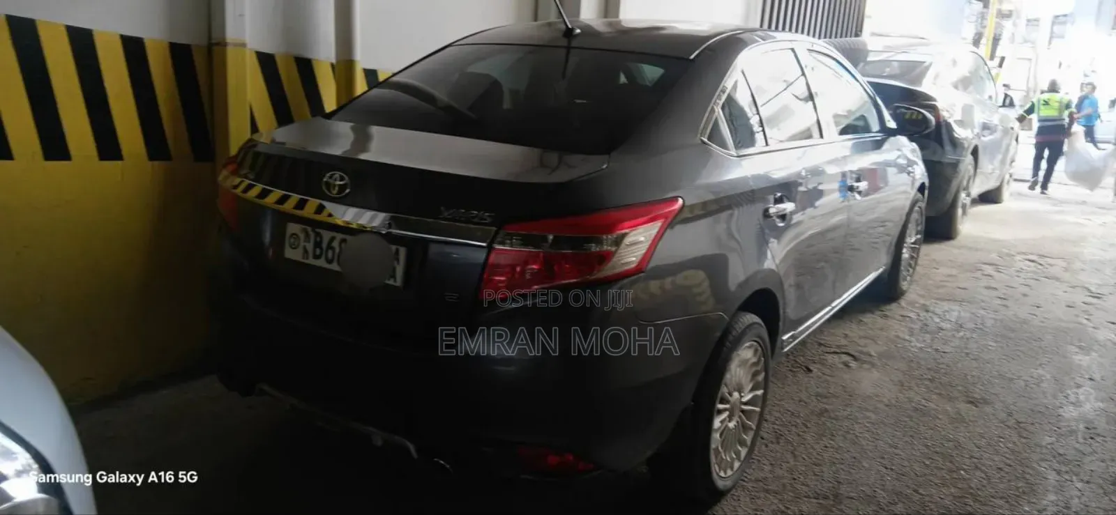 Toyota Yaris 2016 Gray