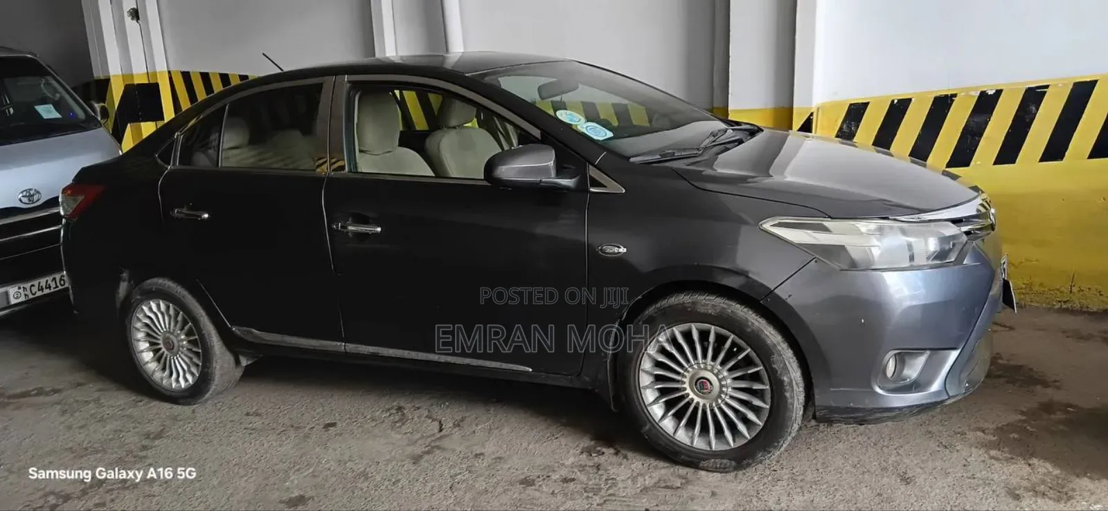 Toyota Yaris 2016 Gray