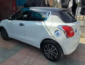 Suzuki Swift 2022 White