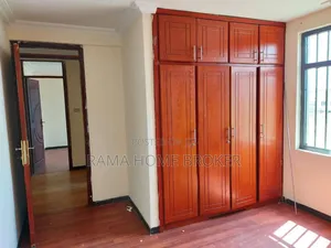 Furnished 3bdrm Condo in ቦሌ አራብሳ ኮንዶሚኒየም, Yeka for sale