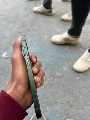 Apple iPhone 13 128 GB Green