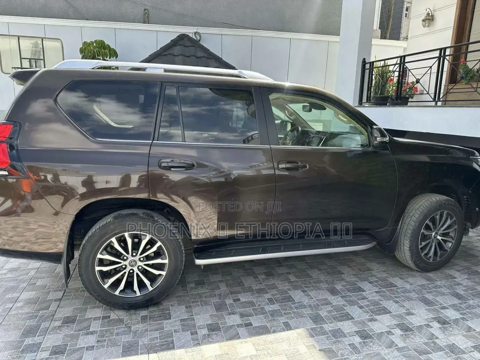 Toyota Land Cruiser Prado 2018 Brown