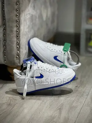 Nike Air Force 1low’Clour of the Month’White/Blue Hyper Royal Sneaker