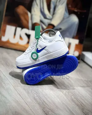 Nike Air Force 1low’Clour of the Month’White/Blue Hyper Royal Sneaker