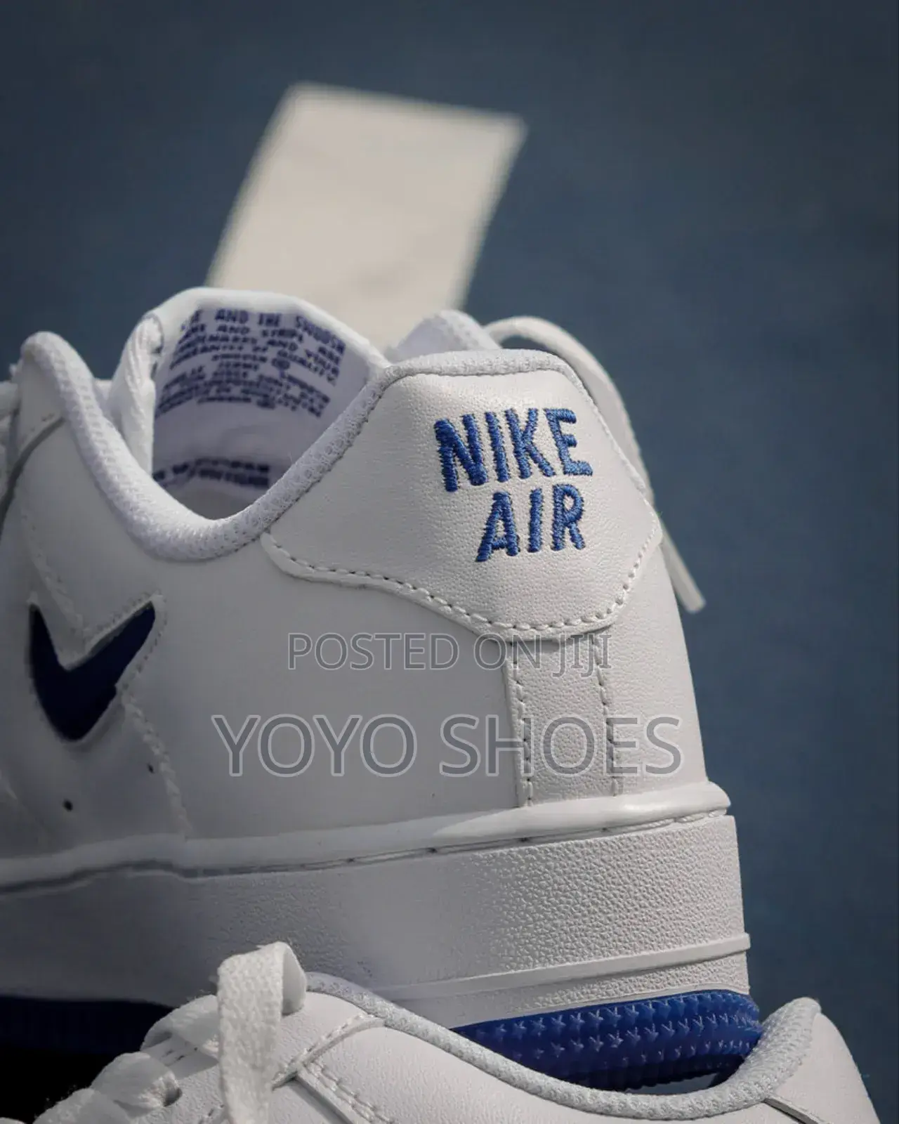 Nike Air Force 1low’Clour of the Month’White/Blue Hyper Royal Sneaker