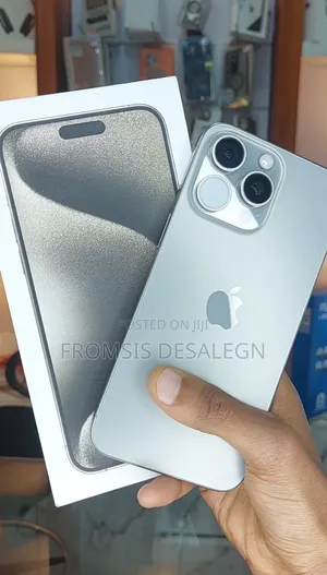 New Apple iPhone 15 Pro Max 256 GB Silver