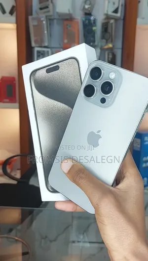 New Apple iPhone 15 Pro Max 256 GB Silver