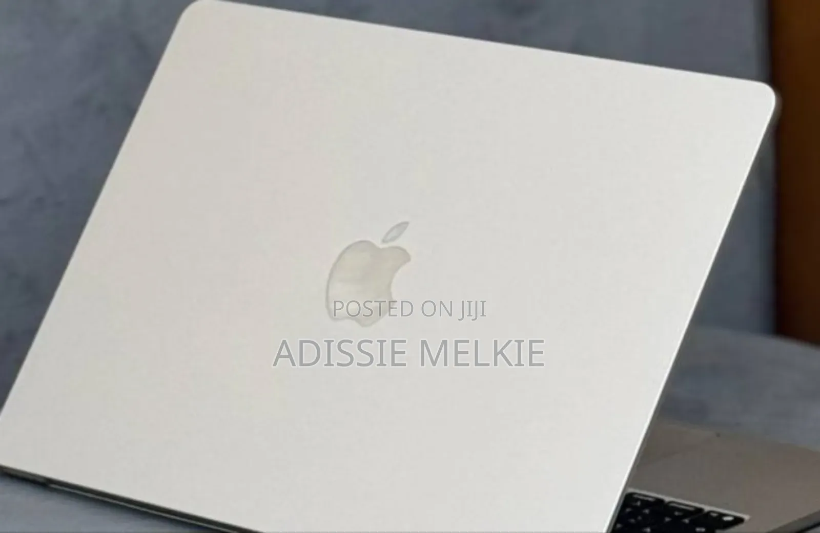 New Laptop Apple MacBook Air 2024 M3 13-inch 16GB Apple M4 SSD 256GB