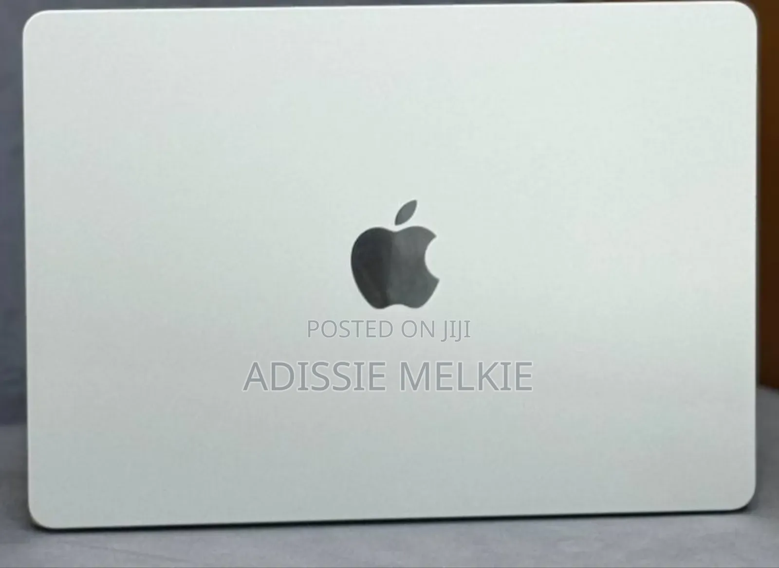 New Laptop Apple MacBook Air 2024 M3 13-inch 16GB Apple M4 SSD 256GB