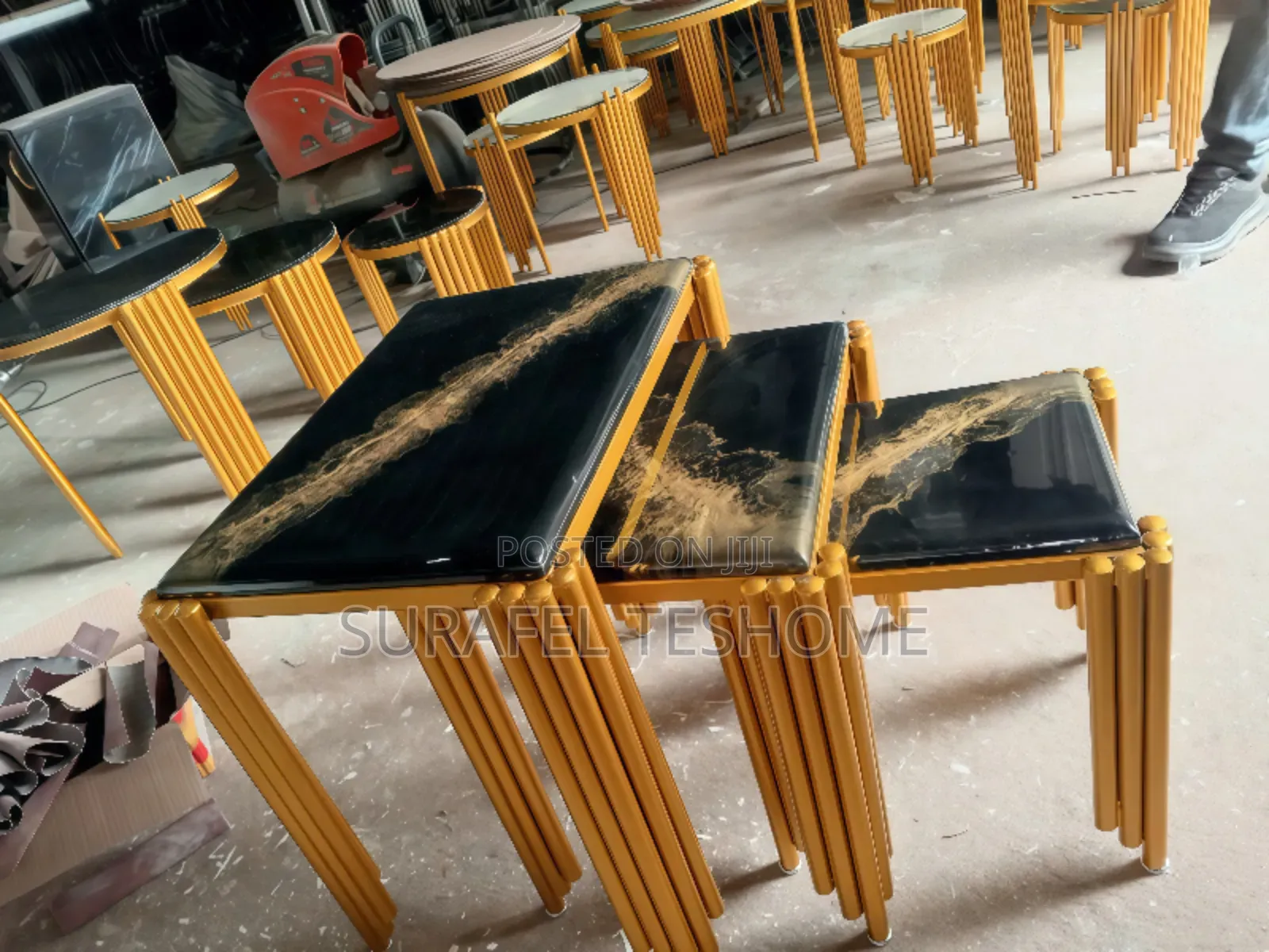 አስደናቂ ኮፊ ቴብሎች – Epoxy-Made Coffee Tables