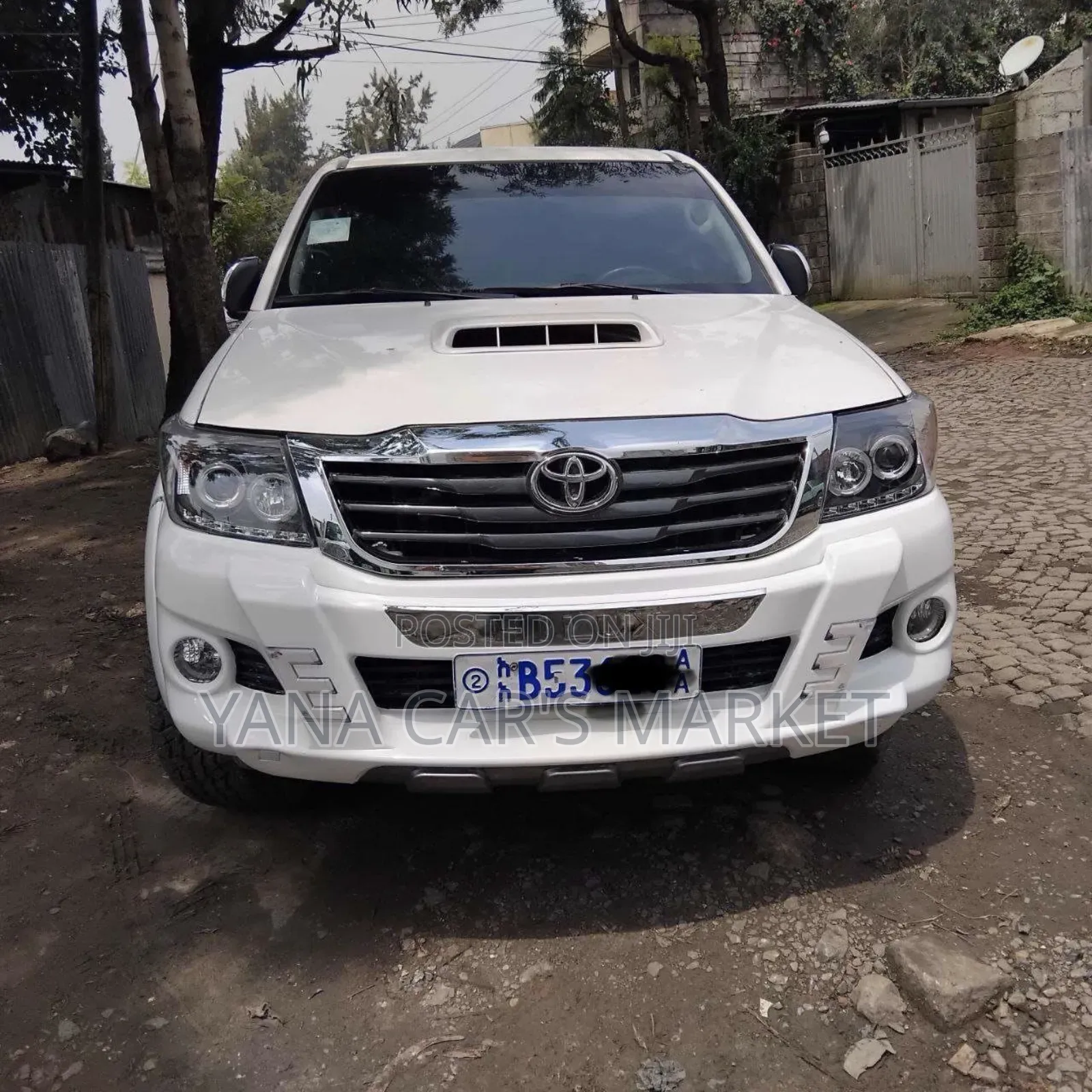 Toyota Hilux 2014 White