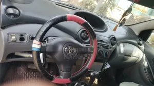 Toyota Vitz 1.0 FWD 3dr 2002 Silver