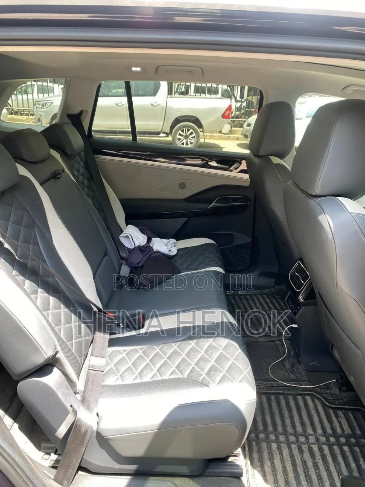 Volkswagen ID.6 2022 Blue