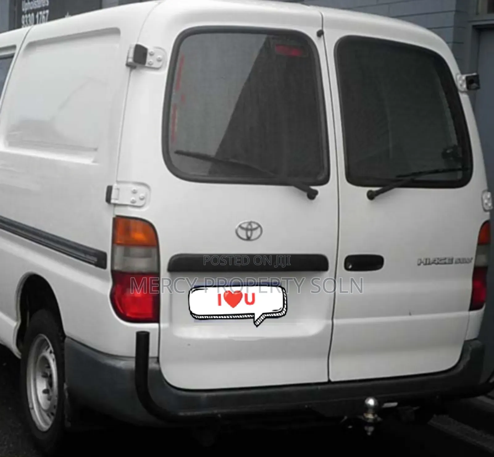 Toyota HiAce 2001 White
