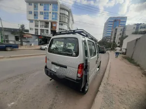 Suzuki Eeco 2024 Silver