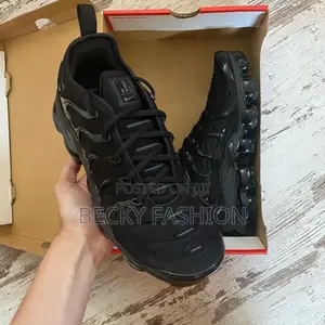 Nike Vapormax Plus Shoes