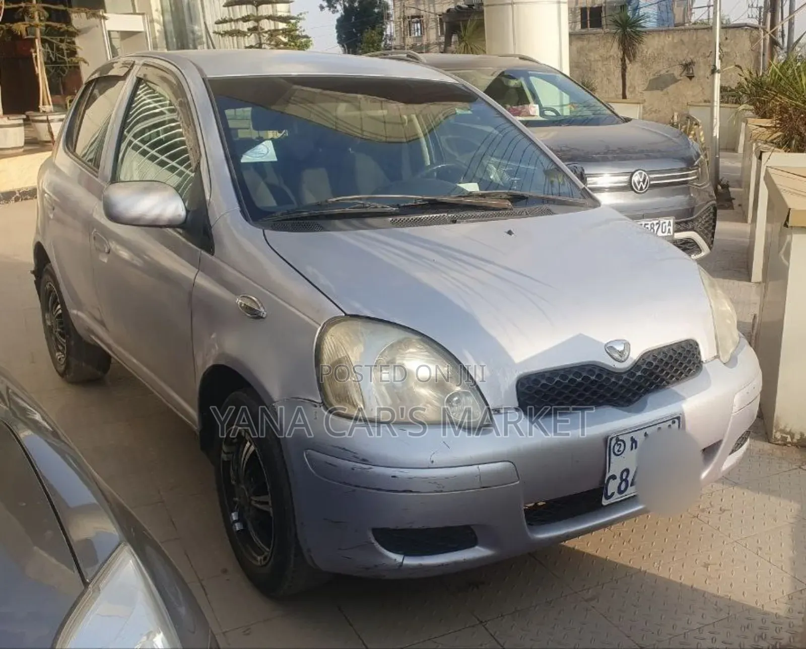 Toyota Vitz 2004 Silver