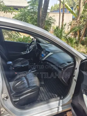 Hyundai Avante 2012 Silver