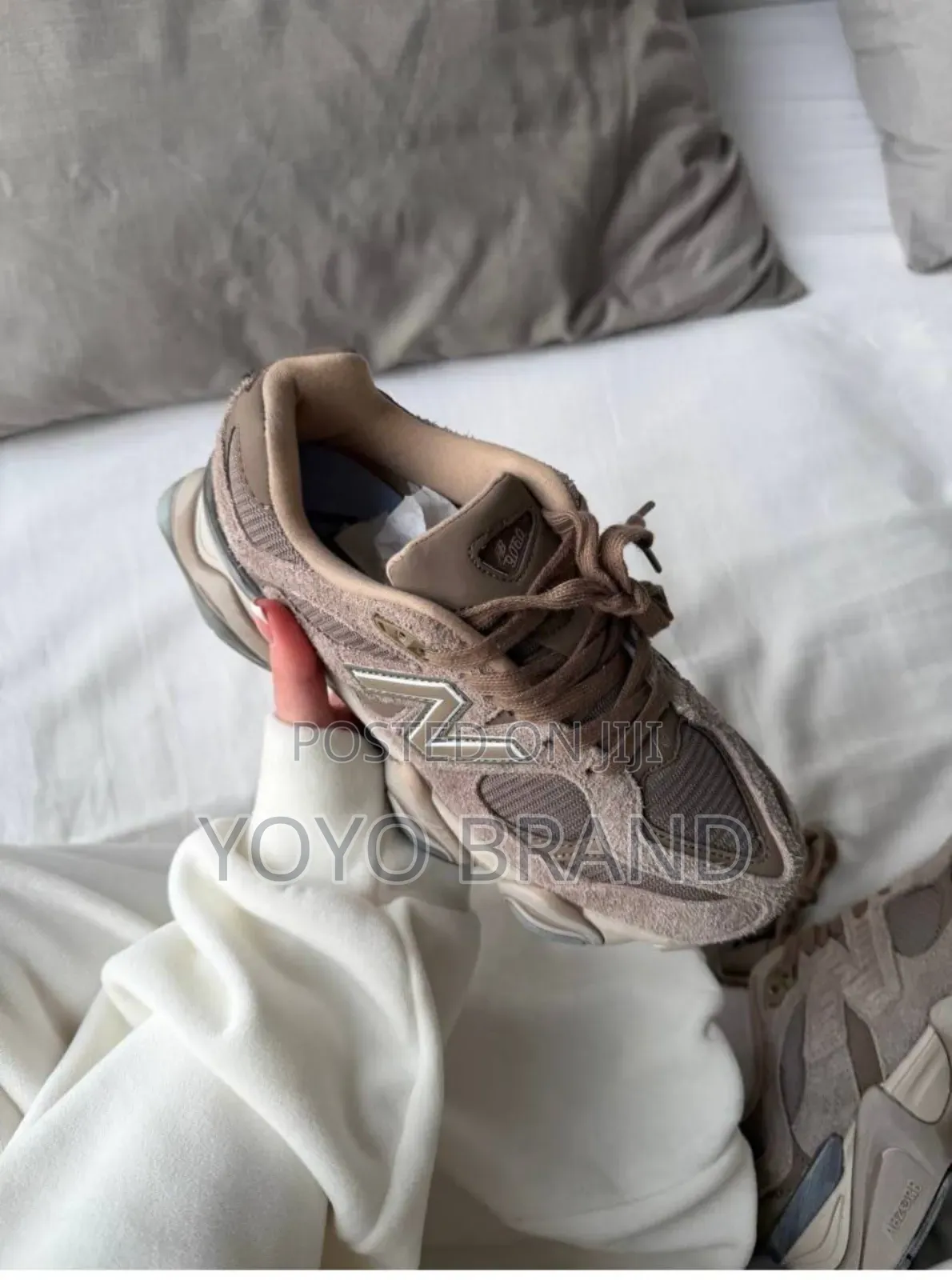 New Balnce 9060 Mushroom Timber Wolf Unisex Fashion Sneaker