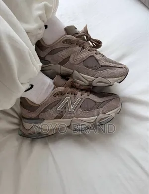 New Balnce 9060 Mushroom Timber Wolf Unisex Fashion Sneaker