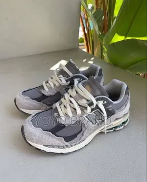 New Balance 2002r Protection Pack ’Rain Cloud’Fashion Sneaker