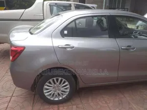 Suzuki Dzire 2022 Silver