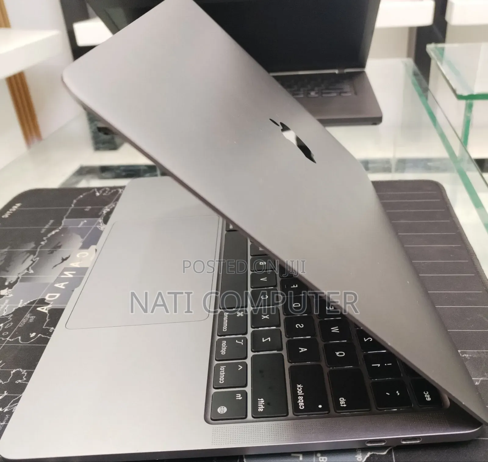 New Laptop Apple MacBook Pro M1 8GB Apple M1 Pro SSD 256GB