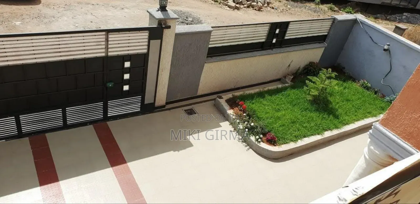 5bdrm Townhouse/Terrace in ወሰን, Yeka for sale