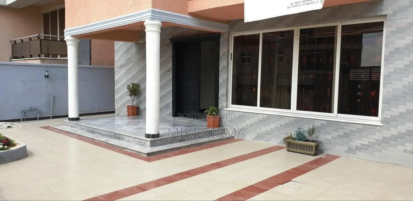 5bdrm Townhouse/Terrace in ወሰን, Yeka for sale